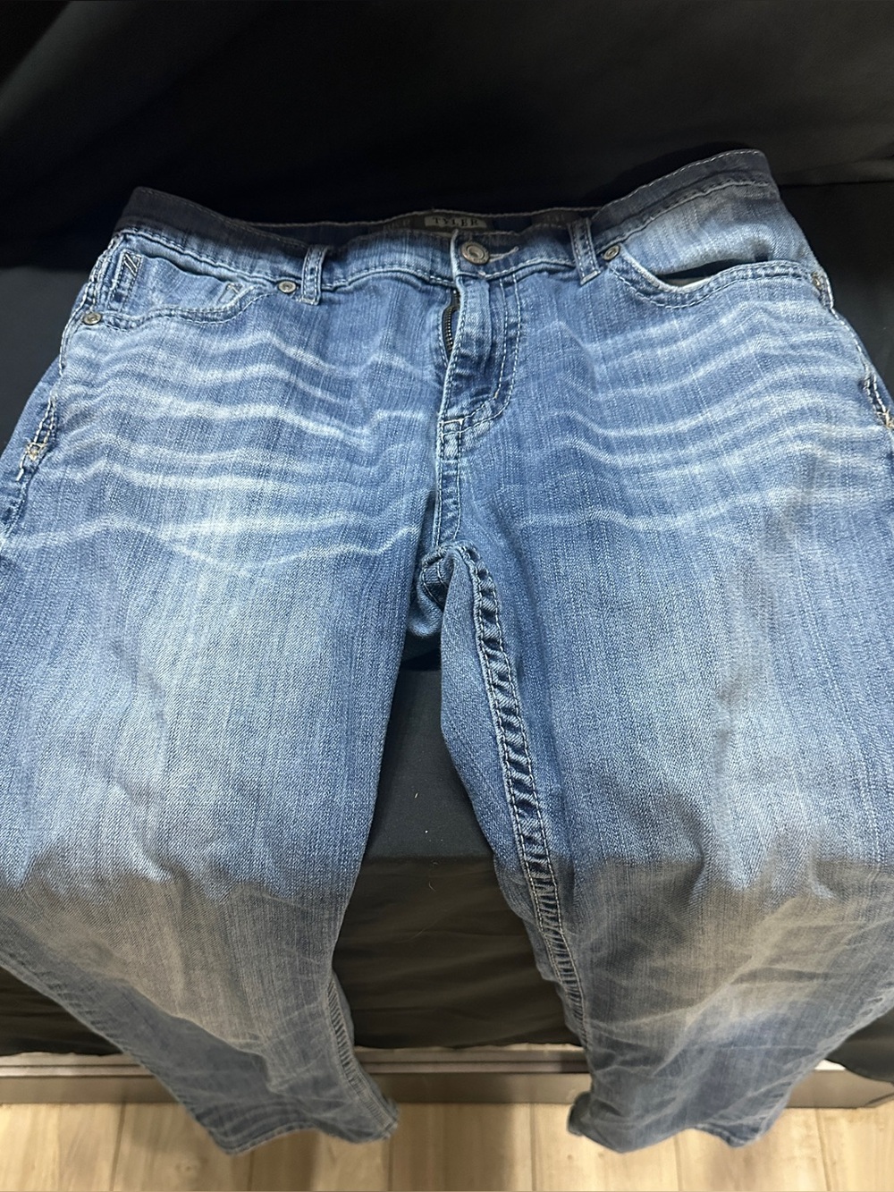 Classic Light Wash Jeans-BKE Tyler jeans-size 34L-#536